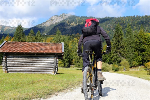 Mountain bikers near Garmisch on the way to the Enning-Alm