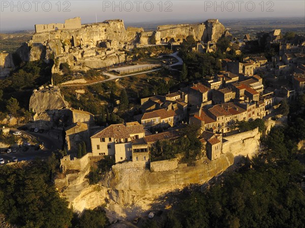 Les Baux-de-Provence in the evening sun, Alpilles, Bouches-du-Rhone, Provence, France, Europe