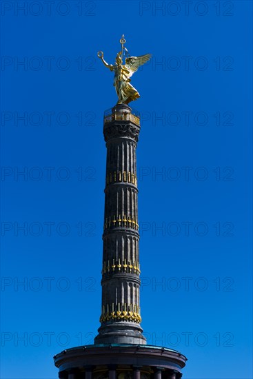 The Victory Column on the Strasse des 17. Juni, monument, sculpture, golden, gold, angel, sight, attraction, landmark, blue sky, sunny, glamour, shiny, Berlin, Germany, Europe