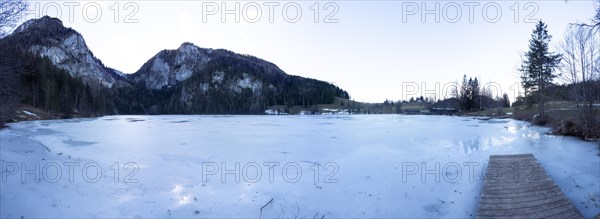 Winter mood, frozen Gleinkersee, panoramic shot, the lake peak in the background, Spital am Pyhrn, Totes Gebirge, Pyhrn-tidal creek region, Pyhrn-Eisenwurzen, Traunviertel, Upper Austria, Austria, Europe