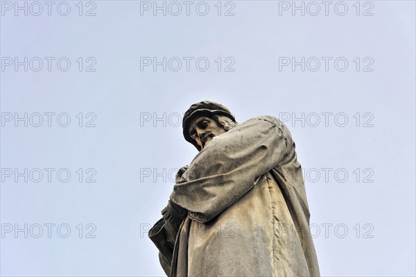 Monument by Pietro Magni, Leonardo da Vinci from 1872, Piazza della Scala, Milan, Italy, Europe