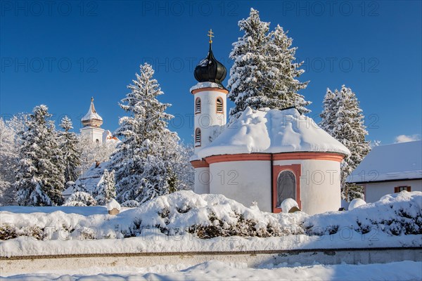 Winter atmosphere with snow-covered small chapel at Schlehdorf Monastery, Schlehdorf, Lake Kochel, The Blue Country, Bavarian Alps, Upper Bavaria, Bavaria, Germany, Europe