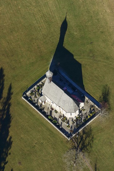 Church of St James the Elder, Montgolfiade Tegernsee Valley, Balloon Week Tegernsee, near Weyarn, Bavarian Oberland, Upper Bavaria, Bavaria, Germany, Europe