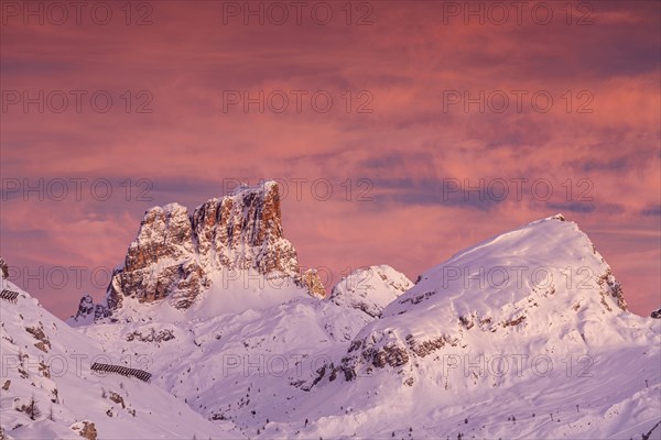 Dawn over snow-covered mountains, winter, view from the Falzarego Pass to Averau, Dolomites, South Tyrol, Italy, Europe