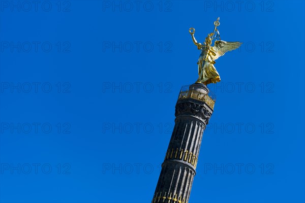 The Victory Column on the Strasse des 17. Juni, monument, sculpture, golden, gold, angel, sight, attraction, landmark, blue sky, sunny, glamour, shiny, Berlin, Germany, Europe
