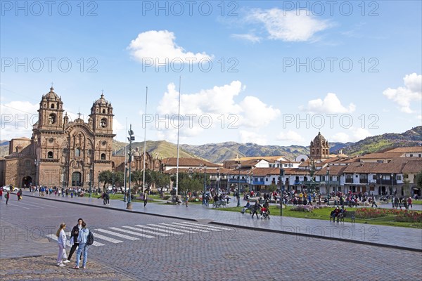 Plaza de Armas, on the left the historic Jesuit church Iglesia de la Compania de Jesus, old town, Cusco, Cusco province, Peru, South America