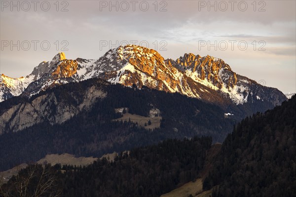 Gummfluh, Douve and Rocher du Midi in the sunset, mountains near Gstaad, Rossiniere, Vaud, Switzerland, Europe
