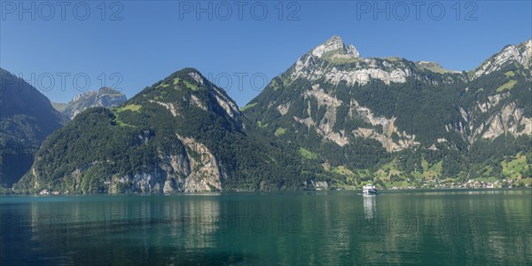 View from Tellsplatte to Bauen with Oberbauen Kulm, Vierwaldstaettersee Canton Uri, Switzerland, Bauen, Vierwaldstaettersee, Uri, Switzerland, Europe