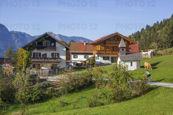 Graseck Alm with huts and chapel, Garmisch-Partenkirchen, Werdenfelser Land, Upper Bavaria, Bavaria, Germany, Europe
