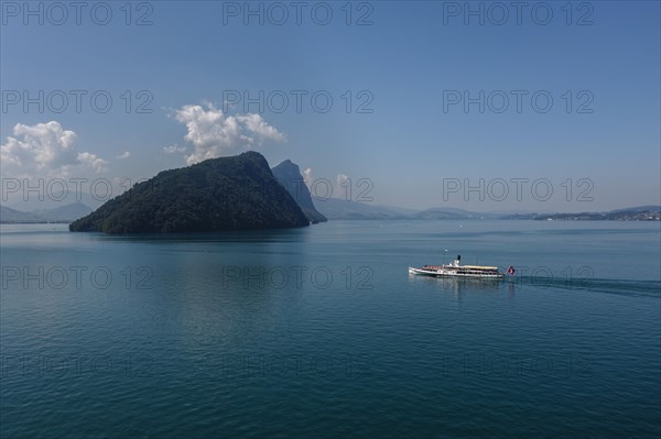 Paddle steamer on Lake Lucerne, Canton of Lucerne, Switzerland, Lake Lucerne, Lucerne, Switzerland, Europe