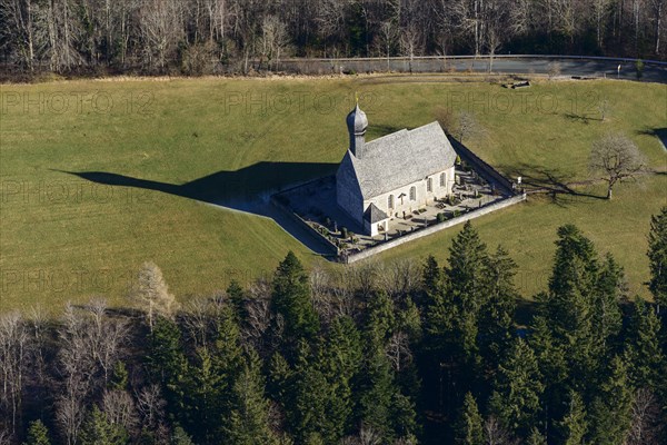 Church of St James the Elder, Montgolfiade Tegernsee Valley, Balloon Week Tegernsee, near Weyarn, Bavarian Oberland, Upper Bavaria, Bavaria, Germany, Europe