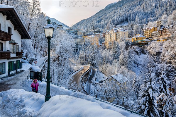 Winter Kaiserpromenade with view of the village, Bad Gastein, Gastein Valley, Hohe Tauern National Park, Salzburg Province, Austria, Europe