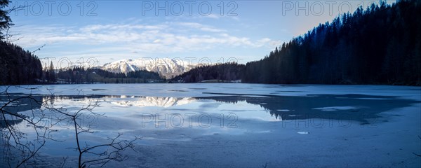 Winter mood, frozen Gleinkersee, behind the Sengsengebirge, reflection, panoramic shot, Spital am Pyhrn, Totes Gebirge, Pyhrn-tidal creek region, Pyhrn-Eisenwurzen, Traunviertel, Upper Austria, Austria, Europe