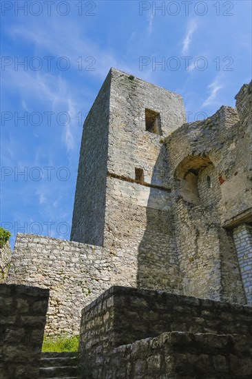 Ruin Reussenstein, ruin of a rock castle above Neidlingen, rock above the Neidlingen valley, ministerial castle of the Teck lordship, wall, stones, historical building, Neidlingen, Swabian Alb, Baden-Wuerttemberg, Germany, Europe