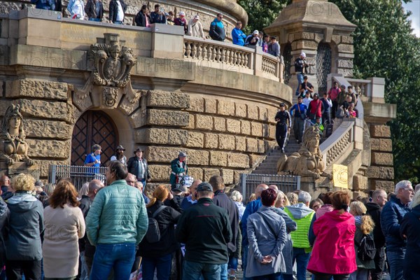 Citizens' protests in Mannheim. Among other things, the participants held signs to protest against arms deliveries, Russia sanctions and the associated energy crisis