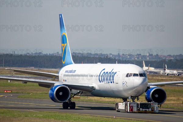 A Condor passenger aircraft at Frankfurt am Main Airport