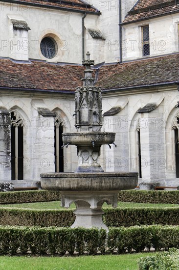 Fountain, Cistercian monastery Bebenhausen, Tuebingen, Baden-Wuerttemberg, Germany, Europe