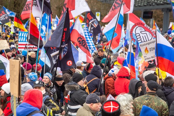 A large peace demonstration took place in Ramstein. Several thousand participants demonstrated under the slogan AMI STOP arms exports to Ukraine