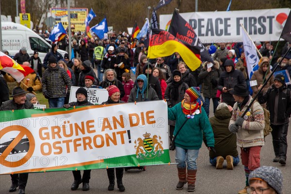 A large peace demonstration took place in Ramstein. Several thousand participants demonstrated under the slogan AMI STOP arms exports to Ukraine