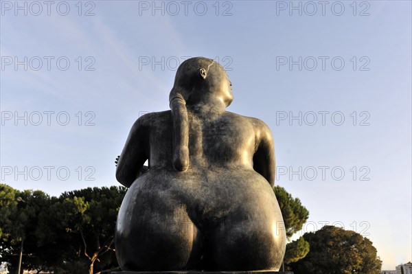 Maternidade, sculpture by Fernando Botero, 1999, in Parque Eduardo VII, Lisbon, Lisboa, Portugal, Europe