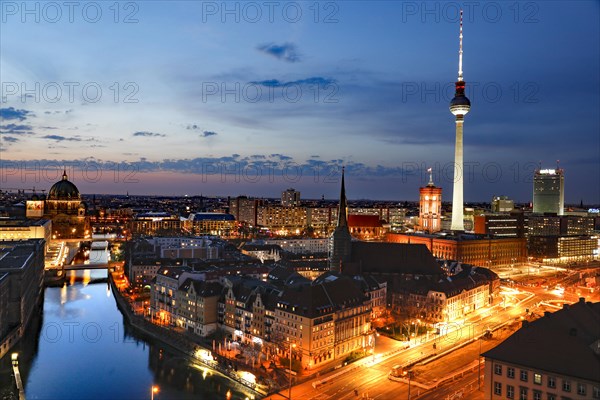 Berlin at the blue hour, television tower at Alexanderplatz, 19/04/2021