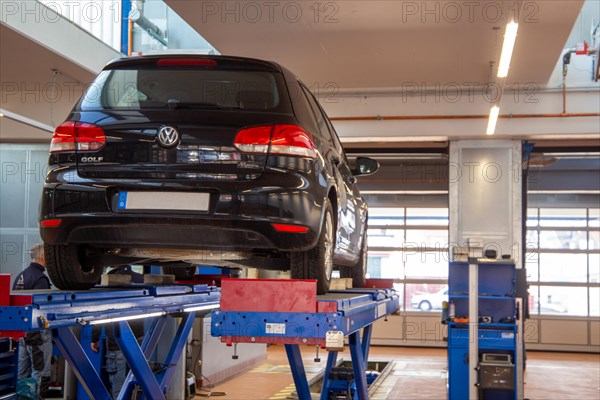 VW Golf at TUeV (Ludwigshafen, Germany)