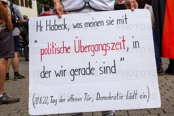 Lateral thinking demo in Darmstadt, Hesse: The demonstration was directed against the corona measures of the past two years as well as future restrictions such as the reintroduction of compulsory masks. There were also calls for a stop to arms deliveries to Ukraine