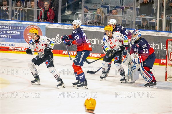 Game scene Adler Mannheim against Fischtown Pinguins Bremerhaven (PENNY DEL, German Ice Hockey League)