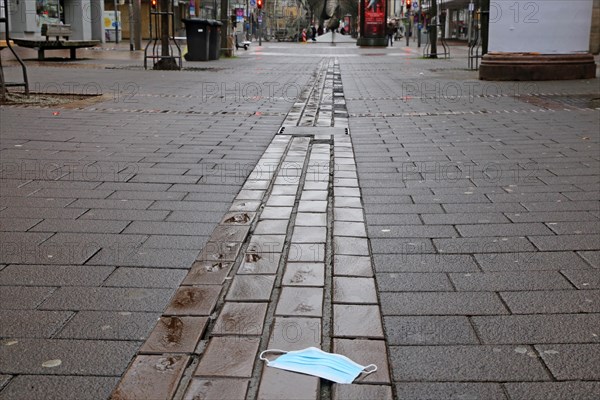 Symbolic of the coronavirus crisis in Germany: the deserted pedestrian zone in Ludwigshafen (Rhineland-Palatinate)
