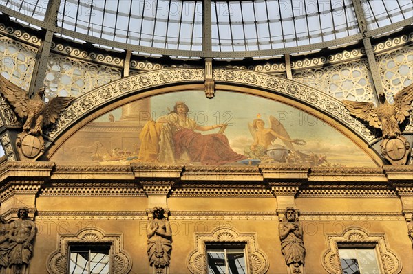 Vittorio Emanuele II Gallery, glass dome seen from the arcade, the world's first covered shopping arcade by architect Giuseppe Mengoni, 1872, Milan, Milano, Lombardy, Italy, Europe