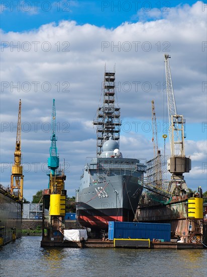 Warship in the dockyard in Hamburg harbour, Bundeswehr, Hanseatic City of Hamburg, Hamburg, Germany, Europe