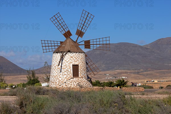 Molino de Tefia, windmill near Tefia, windmill with 6 blades, Canary Islands, Fuerteventura, Spain, Europe