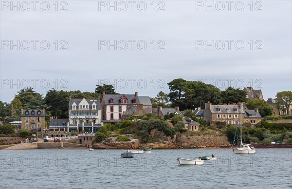 Port-Clos harbour, Ile de Brehat, Departement Cotes-d'Armor, Brittany, France, Europe