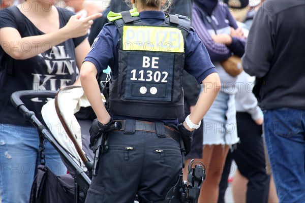 Berlin: The planned lateral thinkers' demonstration for peace and freedom against the German government's corona measures was banned. Some demonstrators were nevertheless on site