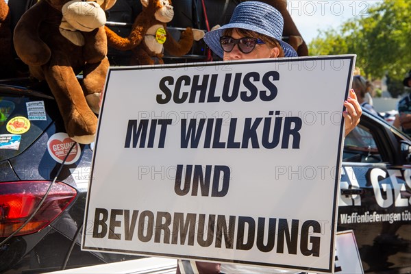 Demonstration in Landau, Palatinate: The demonstration was directed against the government's planned corona measures. There were also calls for peace negotiations instead of arms deliveries