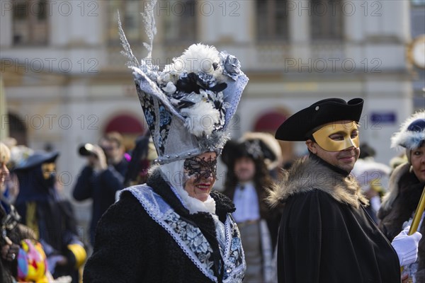 LUST & PASSION & JOY OF LIFE, for the joy of the masquerade, the Elbvenezian Carnival took place in Dresden on the weekend in front of Rose Monday. The highlight was the joint stroll through the historic centre with masks in robes in the style of the Elbe Venetian Carnival from the Neumarkt through the Altmarktgalerie, the Schlossstrasse, through the Stallhof, along the Fuerstenzug, onto the Bruehlsche Terrasse and into the Bruehlsche Garten, Dresden, Saxony, Germany, Europe