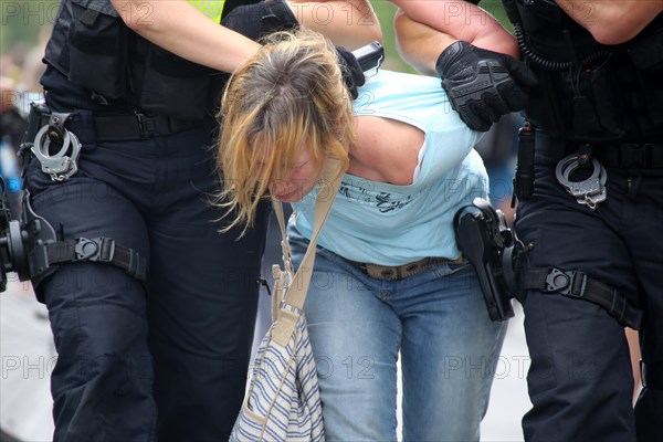 Berlin: The planned lateral thinker demo for peace and freedom against the corona measures of the federal government was banned. Several arrests were made