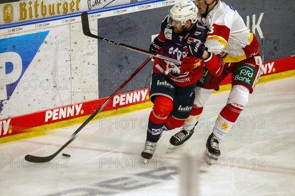 Game scene Adler Mannheim against Duesseldorfer EG (PENNY DEL, German Ice Hockey League)