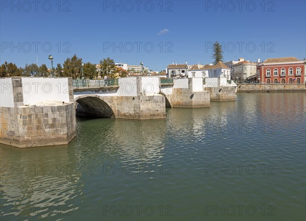 Ponte Romana de Tavira, Roman Bridge spanning the River Gilao, town of Tavira, Algarve, Portugal, Europe