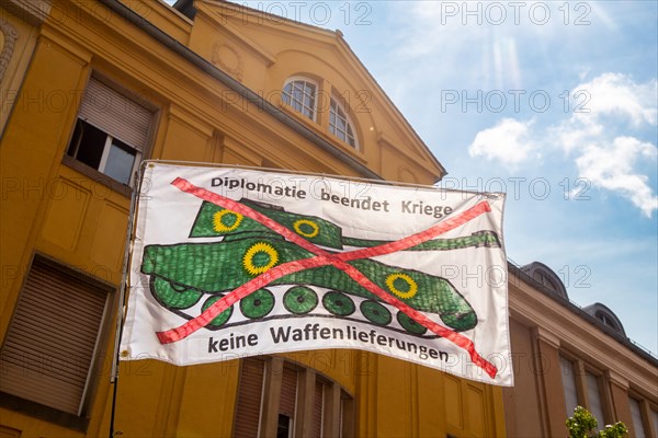 Demonstration in Landau, Palatinate: The demonstration was directed against the government's planned corona measures. There were also calls for peace negotiations instead of arms deliveries and effective measures to curb inflation