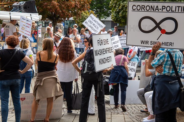 Lateral thinking demo in Darmstadt, Hesse: The demonstration was directed against the corona measures of the past two years as well as future restrictions such as the reintroduction of compulsory masks. There were also calls for a stop to arms deliveries to Ukraine