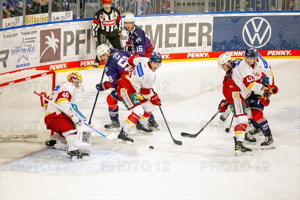 Game scene Adler Mannheim against Duesseldorfer EG (PENNY DEL, German Ice Hockey League)