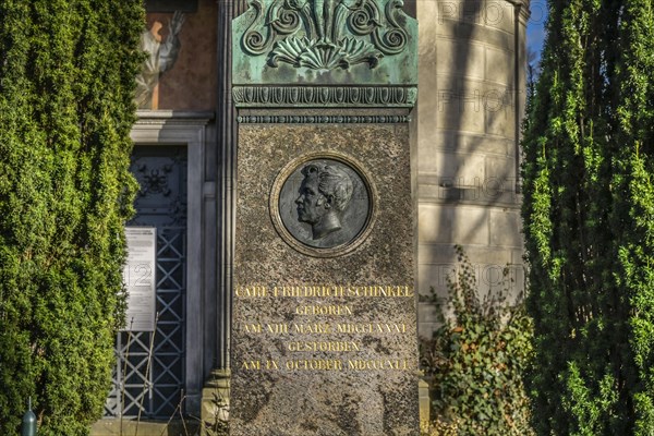 Karl Friedrich Schinkel, Grave, behind Mausoleum Hitzig, Dorotheenstaedtischer Friedhof, Chausseestrasse, Mitte, Berlin, Germany, Europe