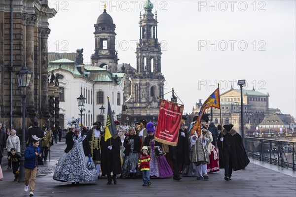 LUST & PASSION & JOY OF LIFE, for the joy of the masquerade, the Elbvenezian Carnival took place in Dresden on the weekend in front of Rose Monday. The highlight was the joint stroll through the historic centre with masks in robes in the style of the Elbe Venetian Carnival from the Neumarkt through the Altmarktgalerie, the Schlossstrasse, through the Stallhof, along the Fuerstenzug, onto the Bruehlsche Terrasse and into the Bruehlsche Garten, Dresden, Saxony, Germany, Europe