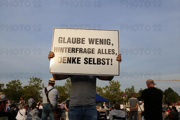 Monday demonstration against the corona measures in Bad Duerkheim under the motto Talking together, finding common ground