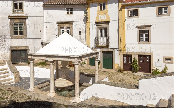 Historic public water supply from fountain in old Jewish area, the Judiara, Castelo de Vide, Alto Alentejo, Portugal, southern Europe, Europe