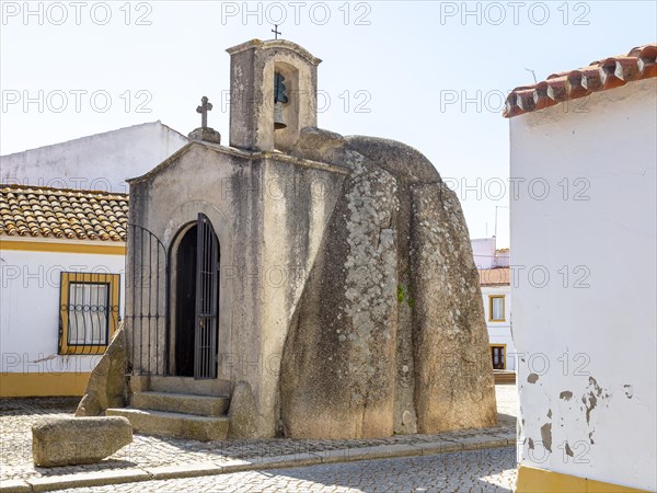 Anta de Pavia, Chapel Dolmen, Pavia village, Alentejo, Portugal, Southern Europe neolithic burial monument converted to Christian chapel, Europe