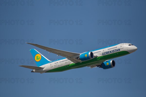 A passenger aircraft of the Uzbek airline Uzbekistan Airlines takes off from Frankfurt Airport
