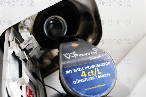 Refuelling with diesel (Hassloch, Rhineland-Palatinate)