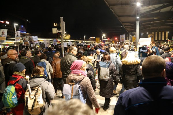 Large demonstration in Leipzig against the federal government's corona policy